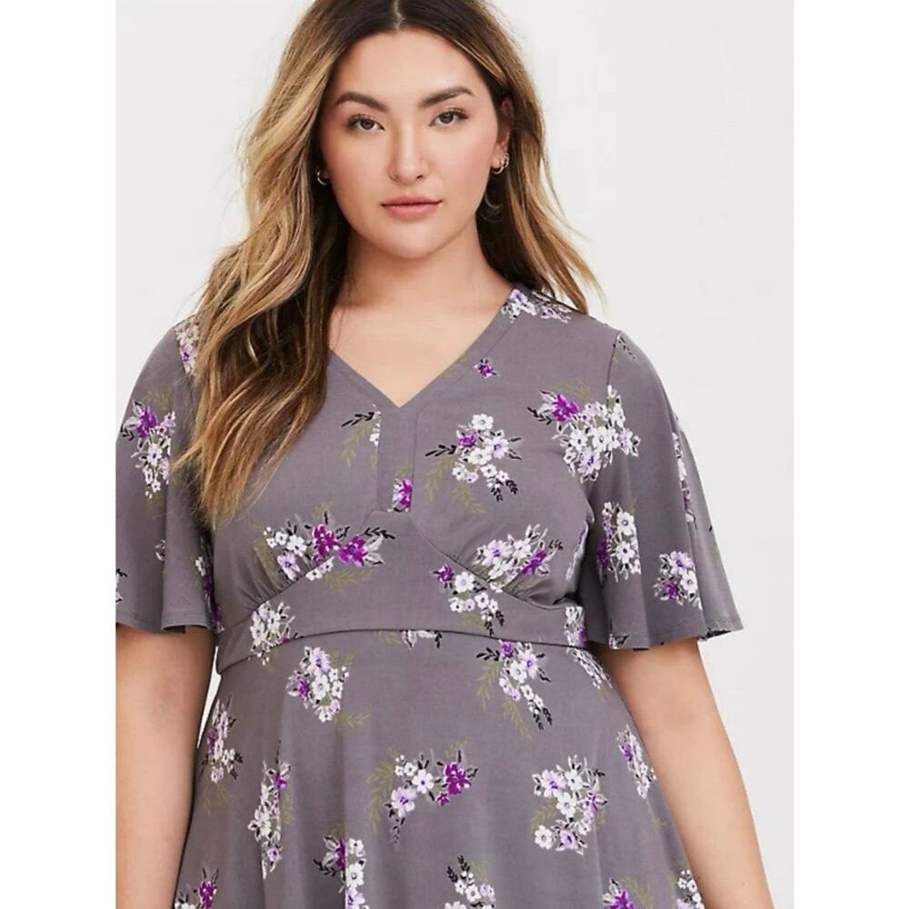 TORRID Peplum Blouse Plus Size 1 Flutter Sleeve VNeck Stretch Career Top Gray 1X